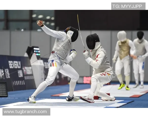 中国击剑队在世锦赛团体赛中成功晋级展现强大实力与团队合作精神 中国击剑队在世锦赛团体赛中成功晋级展现强大实力与团队合作精神