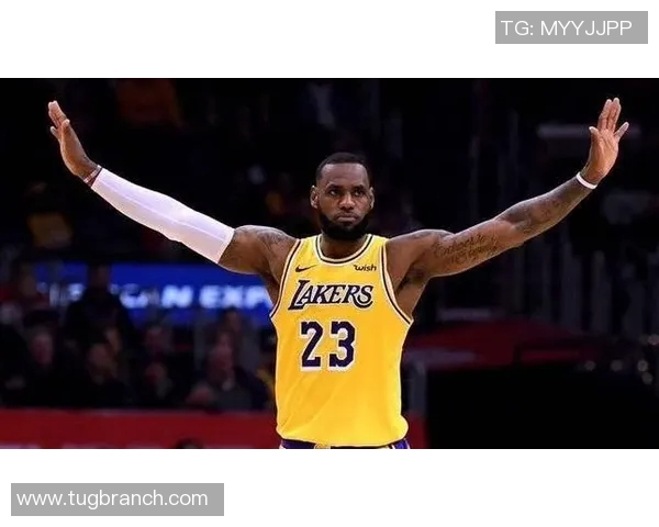 詹姆斯破纪录,成为历史最年轻超过22000分的球员 詹姆斯破纪录,成为历史最年轻超过22000分的球员